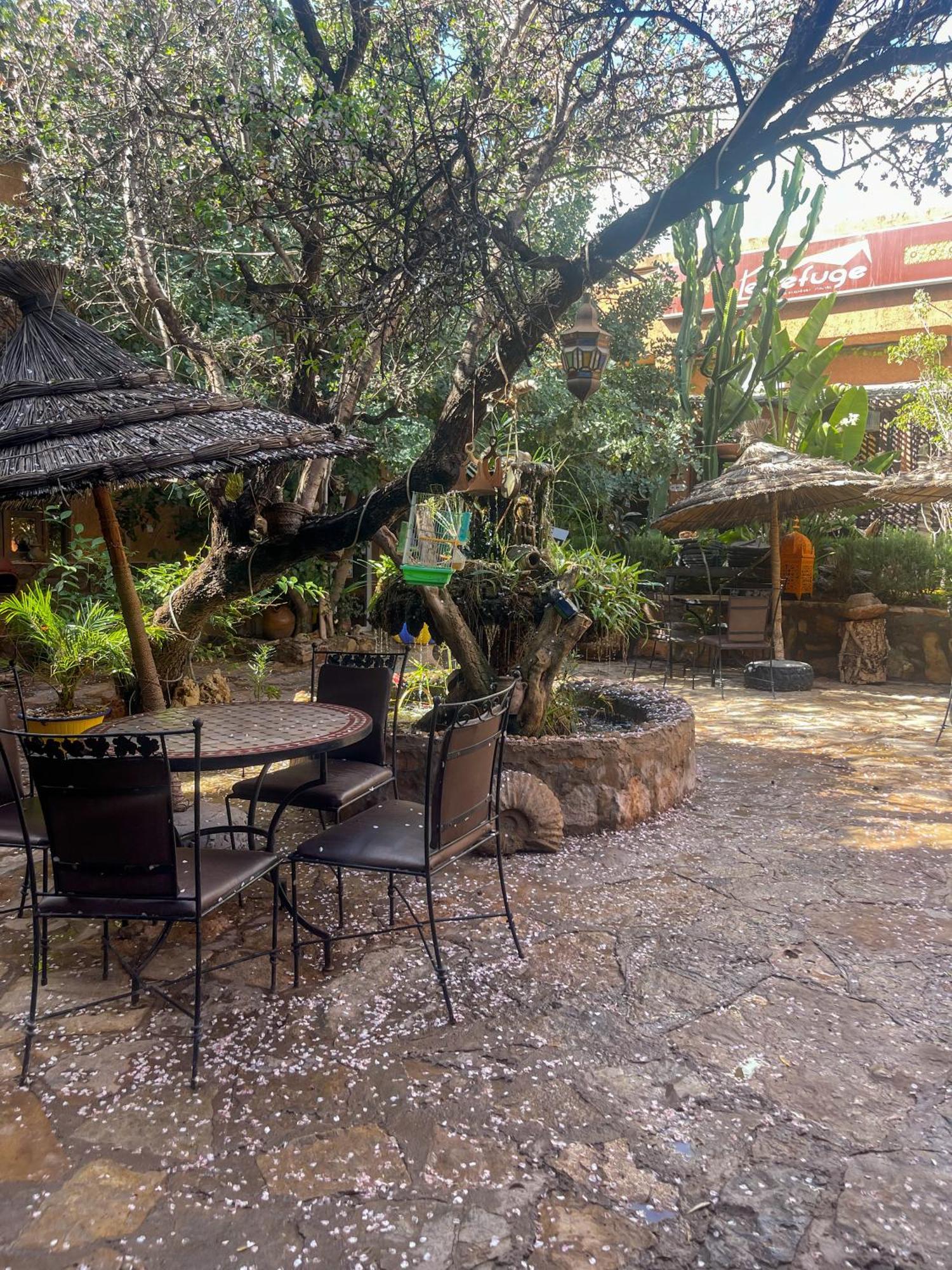 Auberge Le Refuge Aksri Ngoại thất bức ảnh